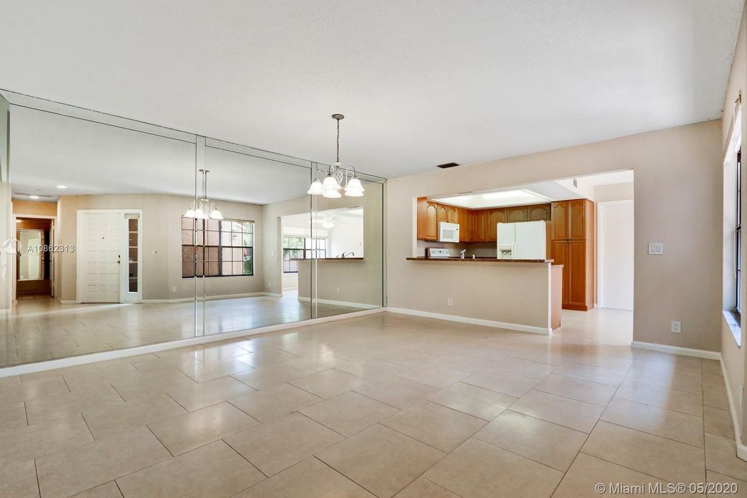 Open Floor Plan-Great for Entertaining