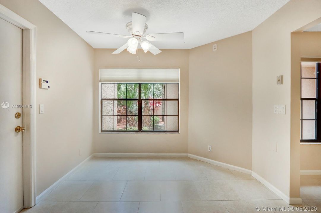Kitchen Offers Breakfast Nook