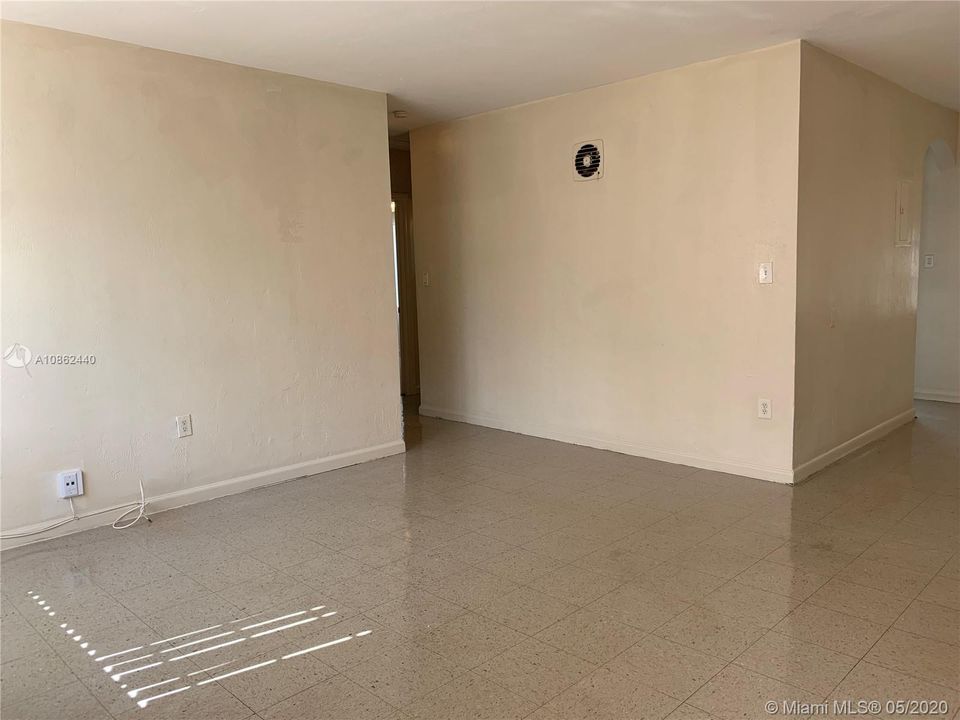 Vendido Recientemente: $220,000 (0 camas, 0 baños, 1820 Pies cuadrados)