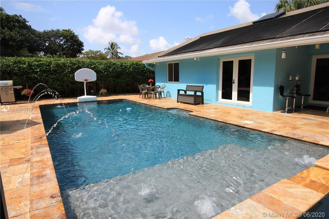 Vendido Recientemente: $410,000 (3 camas, 2 baños, 1457 Pies cuadrados)