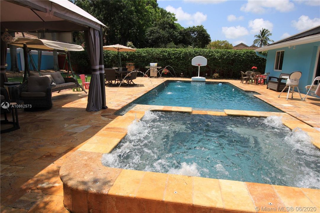 Vendido Recientemente: $410,000 (3 camas, 2 baños, 1457 Pies cuadrados)