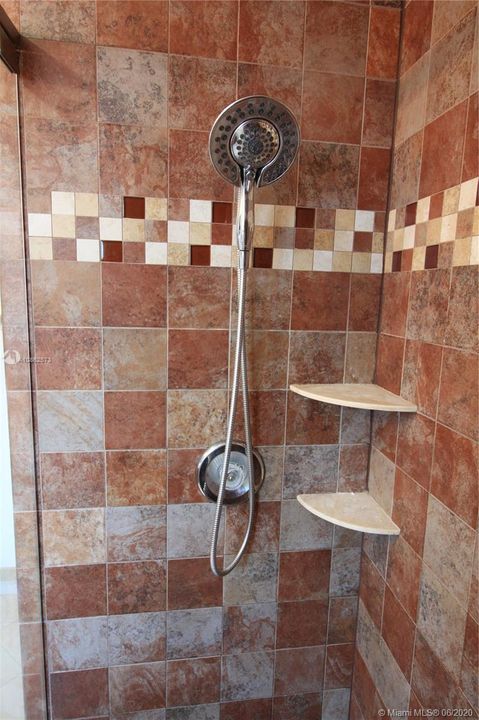 Vendido Recientemente: $410,000 (3 camas, 2 baños, 1457 Pies cuadrados)