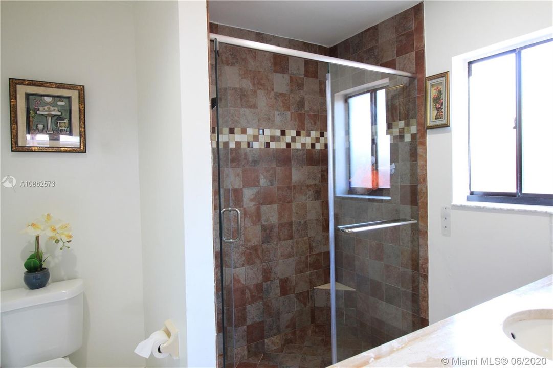 Vendido Recientemente: $410,000 (3 camas, 2 baños, 1457 Pies cuadrados)