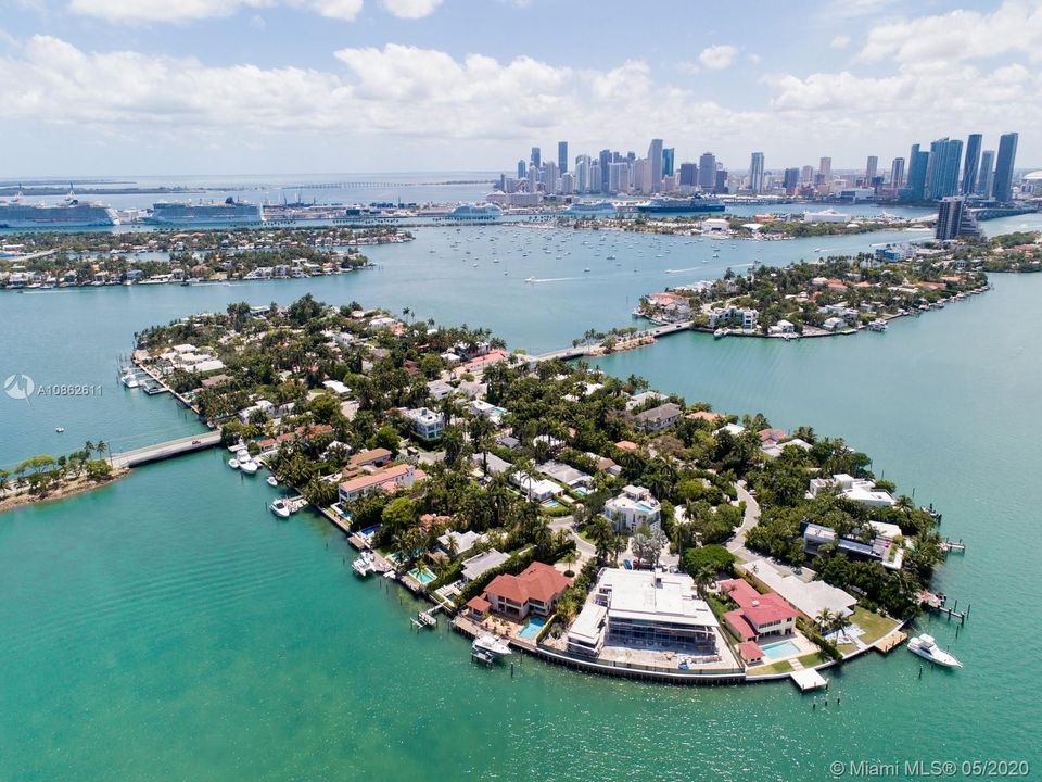 Recently Sold: $1,750,000 (3 beds, 3 baths, 2127 Square Feet)