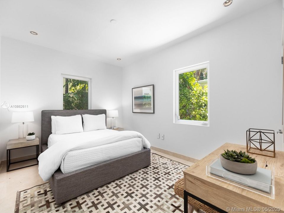 Recently Sold: $1,750,000 (3 beds, 3 baths, 2127 Square Feet)
