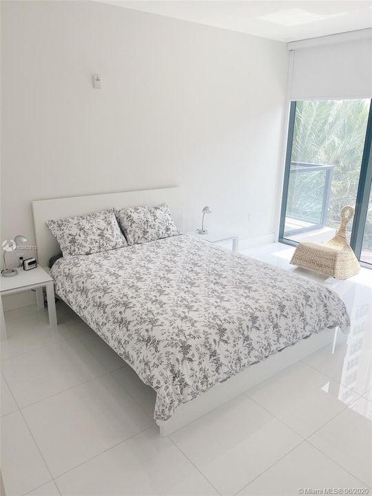 Recently Sold: $2,600,000 (3 beds, 3 baths, 2604 Square Feet)