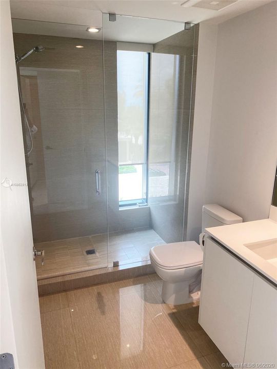 Recently Sold: $2,600,000 (3 beds, 3 baths, 2604 Square Feet)