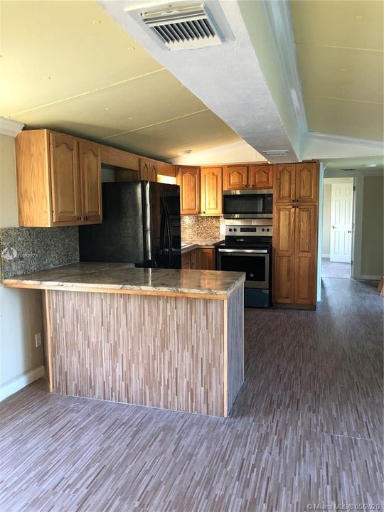 Recently Sold: $77,000 (2 beds, 1 baths, 784 Square Feet)