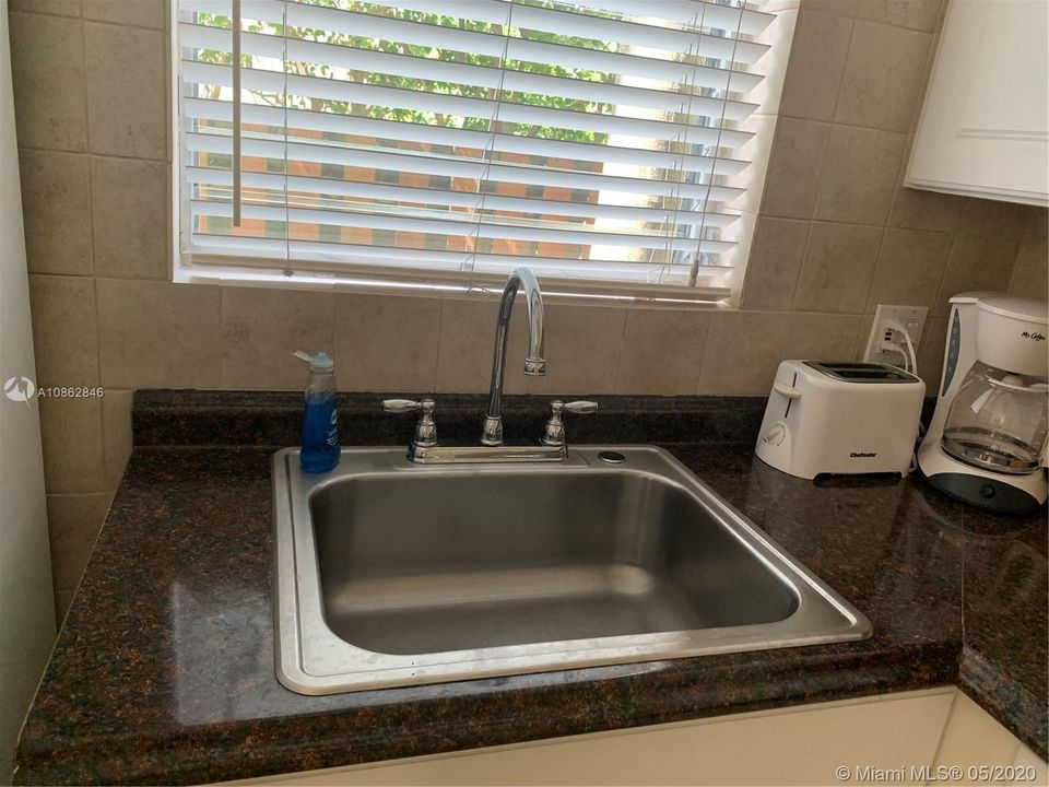Recently Rented: $1,350 (1 beds, 1 baths, 0 Square Feet)