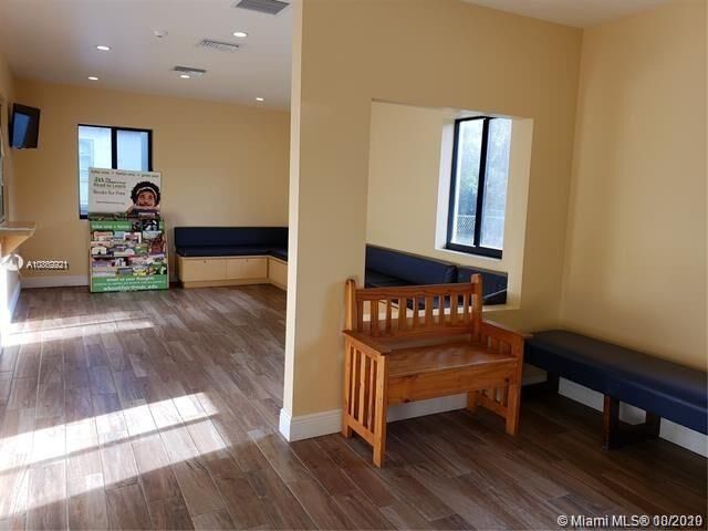 Vendido Recientemente: $950,000 (0 camas, 0 baños, 2788 Pies cuadrados)