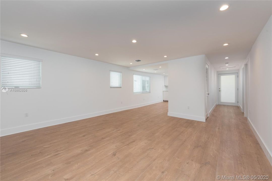 Recientemente alquilado: $2,900 (2 camas, 2 baños, 899 Pies cuadrados)