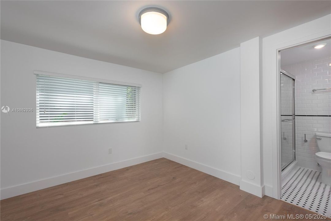 Recientemente alquilado: $2,900 (2 camas, 2 baños, 899 Pies cuadrados)