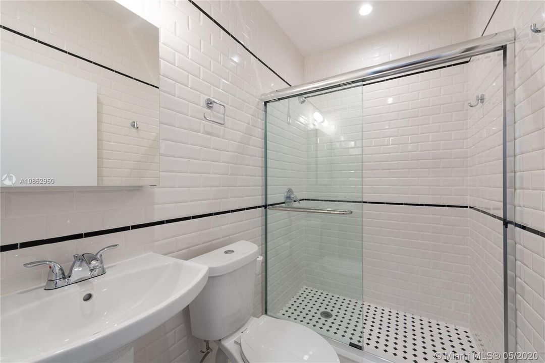 Недавно арендовано: $1,950 (1 спален, 1 ванн, 593 Квадратных фут)