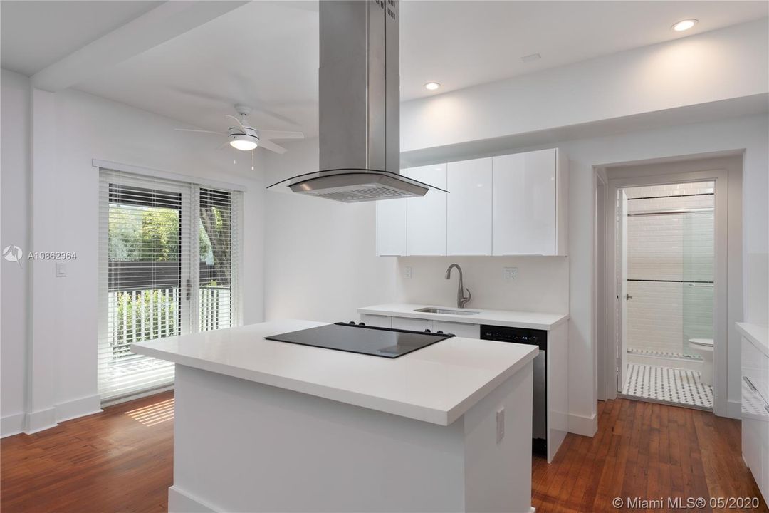 Recientemente alquilado: $1,850 (1 camas, 1 baños, 593 Pies cuadrados)