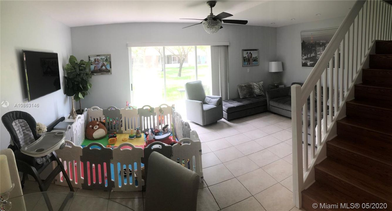 Recently Sold: $293,500 (3 beds, 2 baths, 1361 Square Feet)