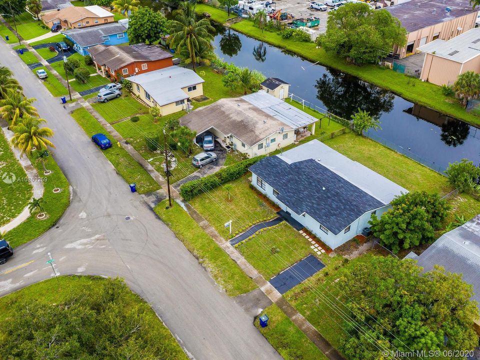 Недавно продано: $290,000 (5 спален, 2 ванн, 1813 Квадратных фут)