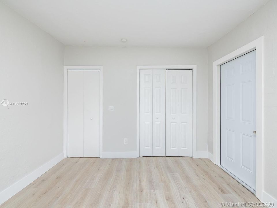 Недавно продано: $290,000 (5 спален, 2 ванн, 1813 Квадратных фут)