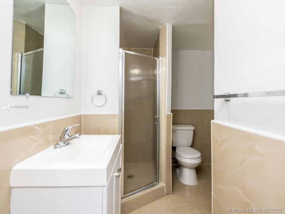 Недавно продано: $290,000 (5 спален, 2 ванн, 1813 Квадратных фут)