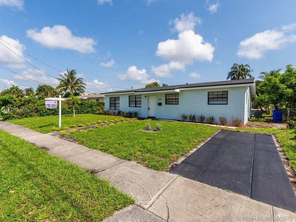 Недавно продано: $290,000 (5 спален, 2 ванн, 1813 Квадратных фут)