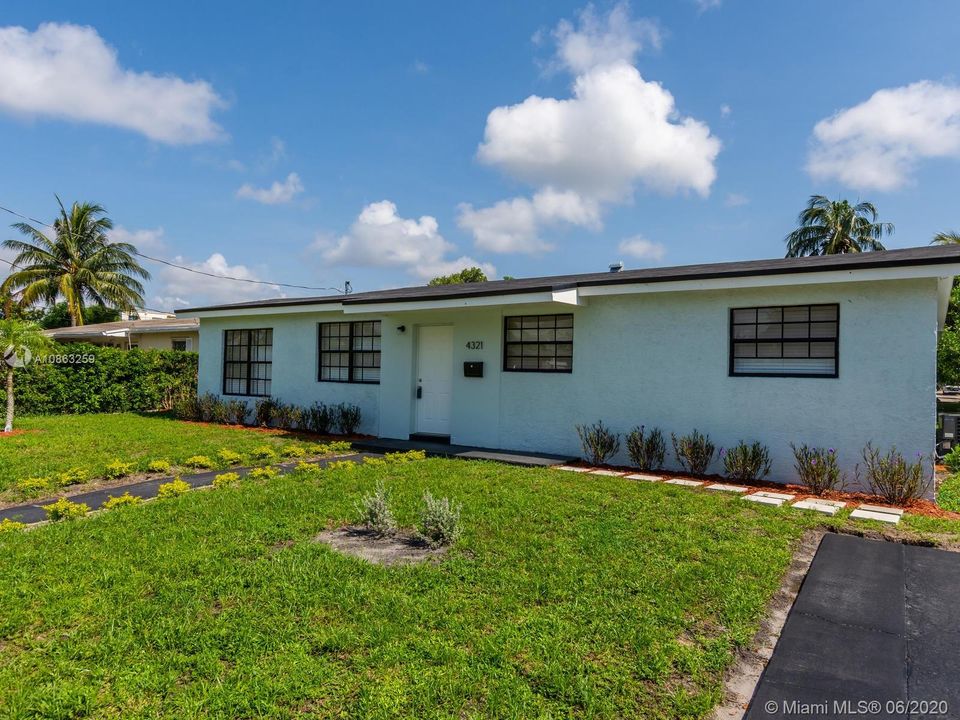 Недавно продано: $290,000 (5 спален, 2 ванн, 1813 Квадратных фут)