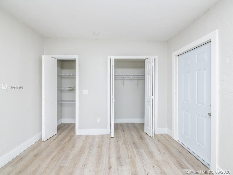 Недавно продано: $290,000 (5 спален, 2 ванн, 1813 Квадратных фут)