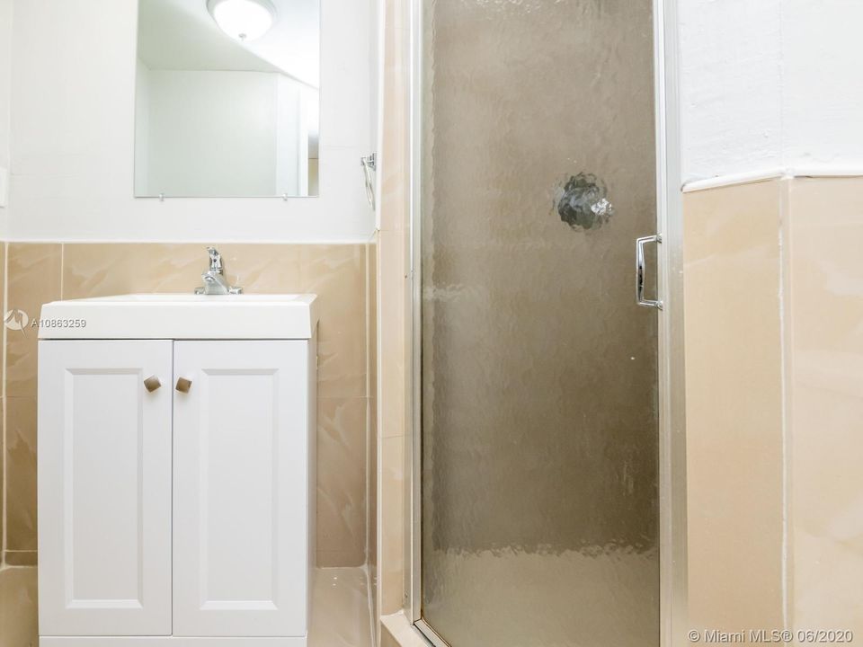 Недавно продано: $290,000 (5 спален, 2 ванн, 1813 Квадратных фут)