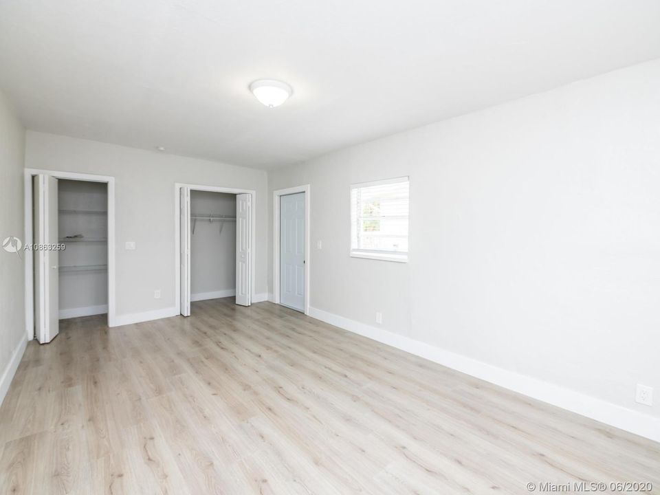 Недавно продано: $290,000 (5 спален, 2 ванн, 1813 Квадратных фут)