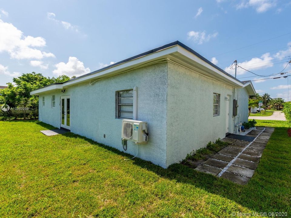 Недавно продано: $290,000 (5 спален, 2 ванн, 1813 Квадратных фут)