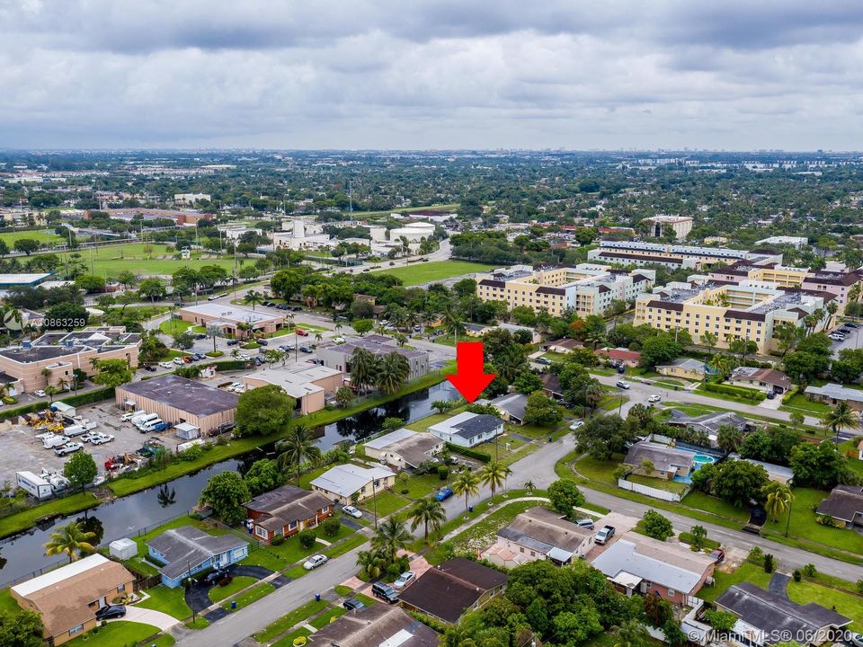 Недавно продано: $290,000 (5 спален, 2 ванн, 1813 Квадратных фут)