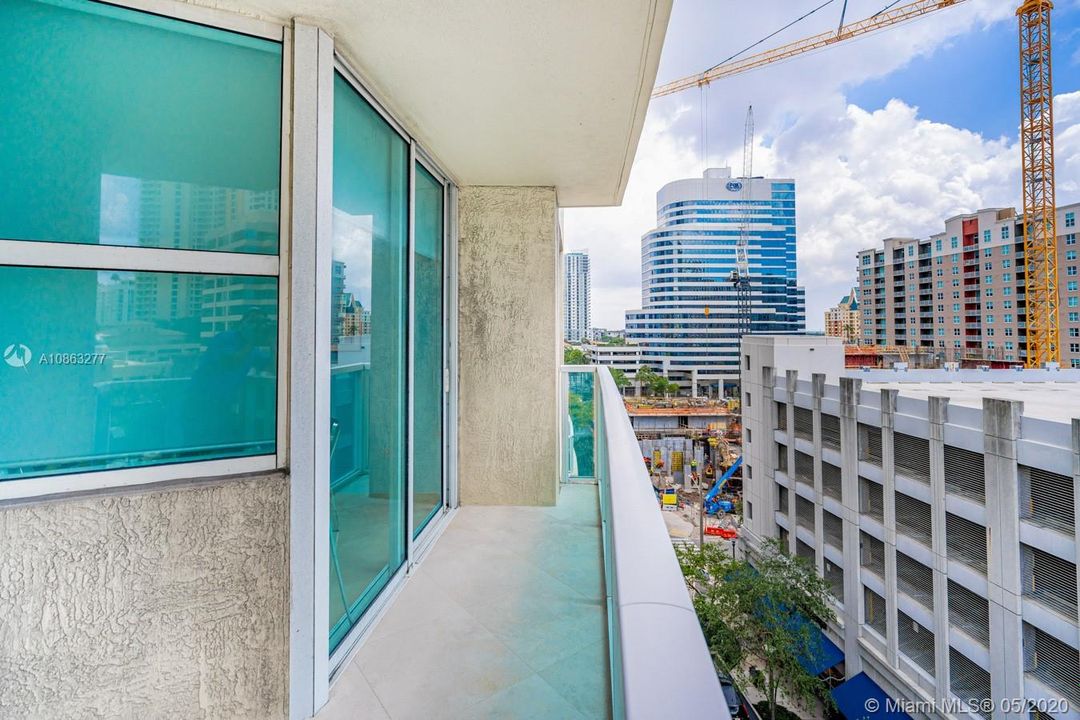 Недавно продано: $389,999 (2 спален, 2 ванн, 1297 Квадратных фут)