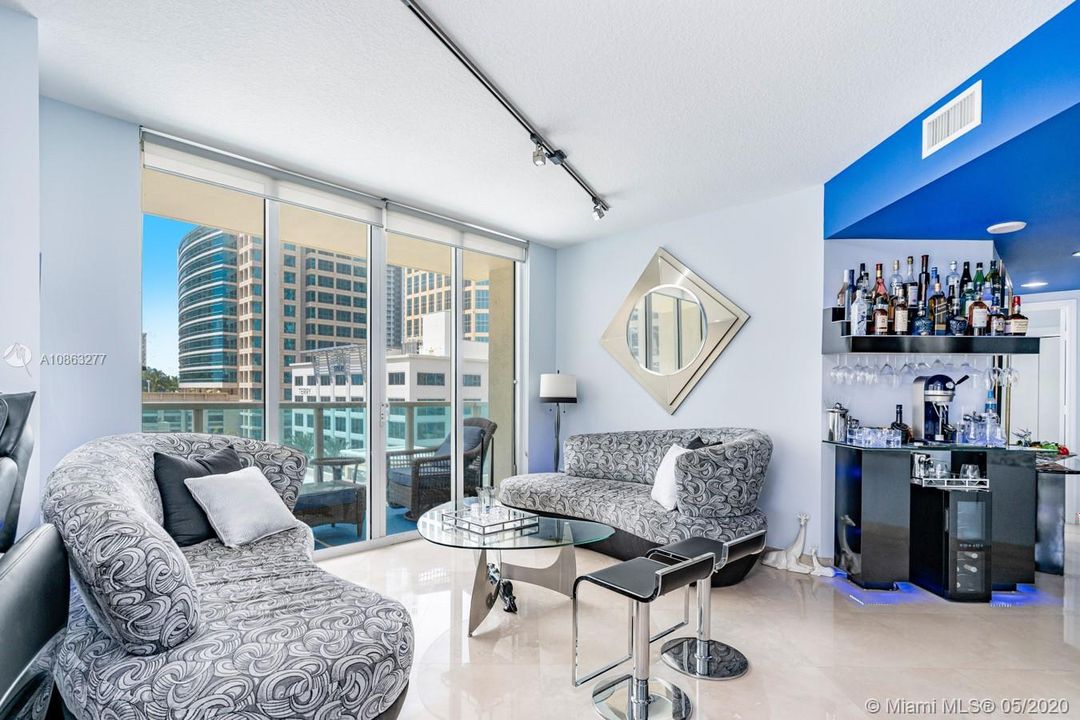 Недавно продано: $389,999 (2 спален, 2 ванн, 1297 Квадратных фут)