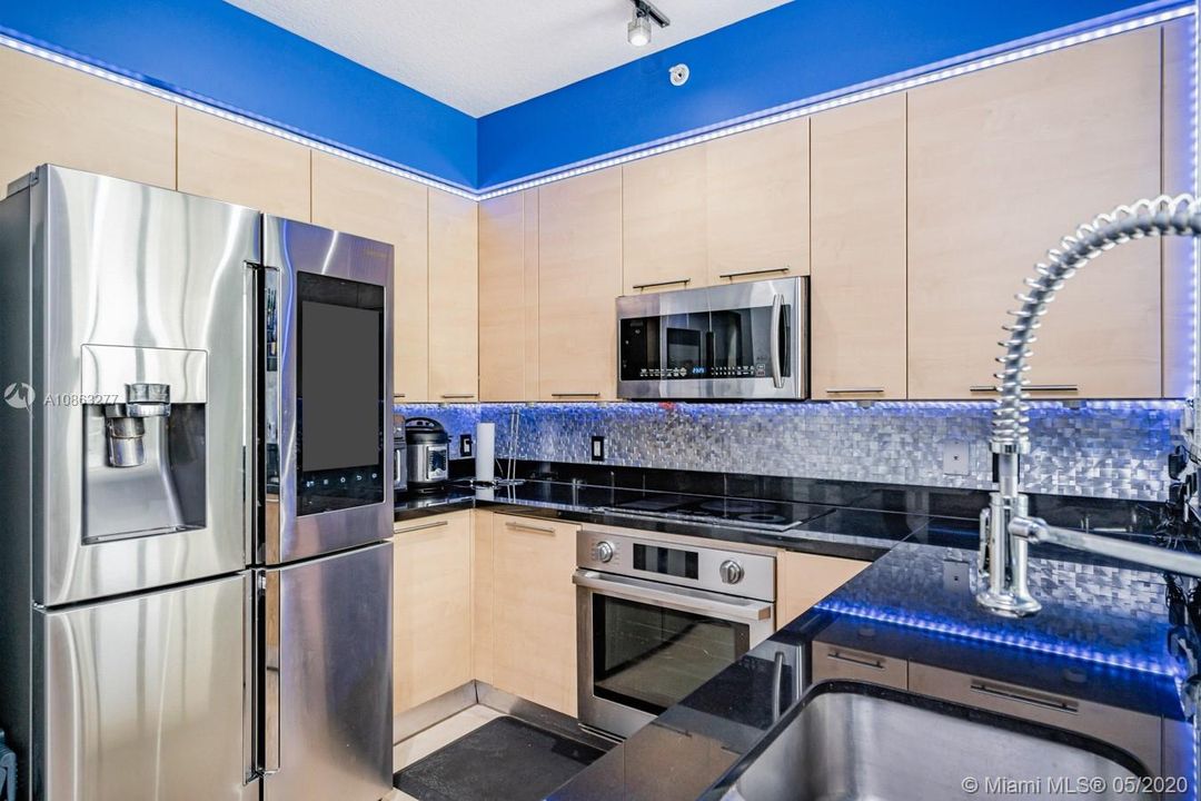 Недавно продано: $389,999 (2 спален, 2 ванн, 1297 Квадратных фут)