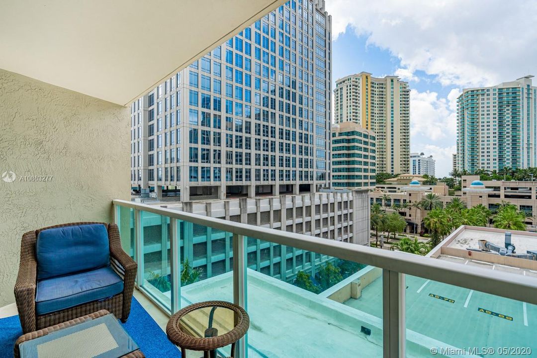Недавно продано: $389,999 (2 спален, 2 ванн, 1297 Квадратных фут)