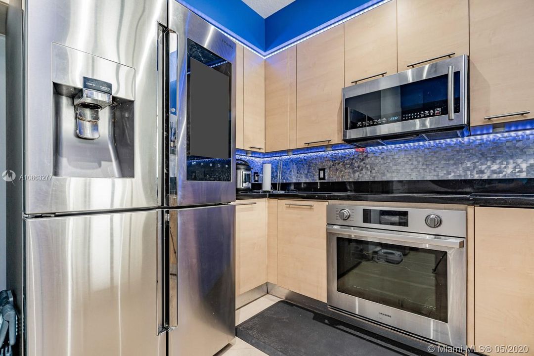 Недавно продано: $389,999 (2 спален, 2 ванн, 1297 Квадратных фут)