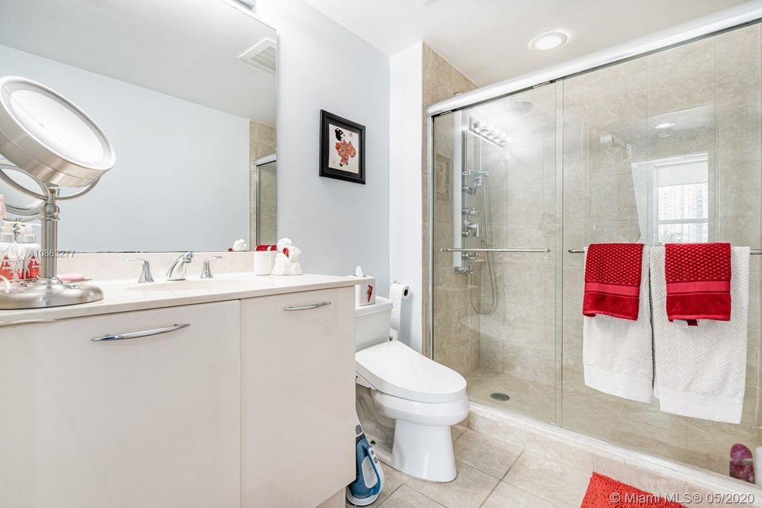 Недавно продано: $389,999 (2 спален, 2 ванн, 1297 Квадратных фут)
