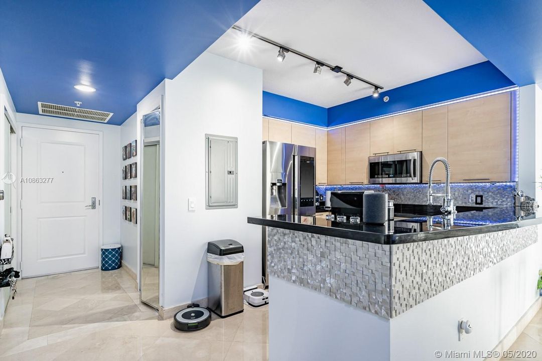 Недавно продано: $389,999 (2 спален, 2 ванн, 1297 Квадратных фут)