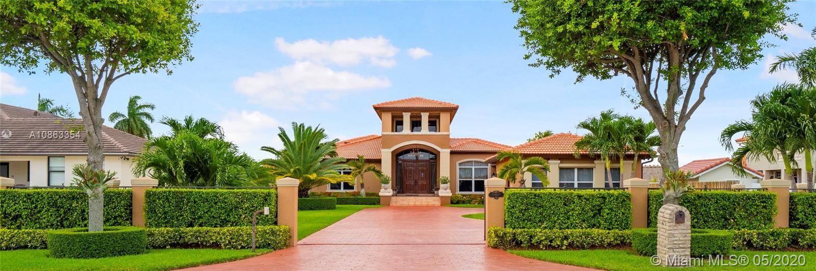 Vendido Recientemente: $1,200,000 (6 camas, 5 baños, 4604 Pies cuadrados)