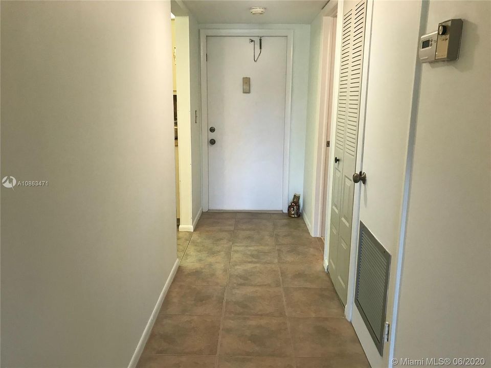 Recently Sold: $65,000 (1 beds, 1 baths, 860 Square Feet)