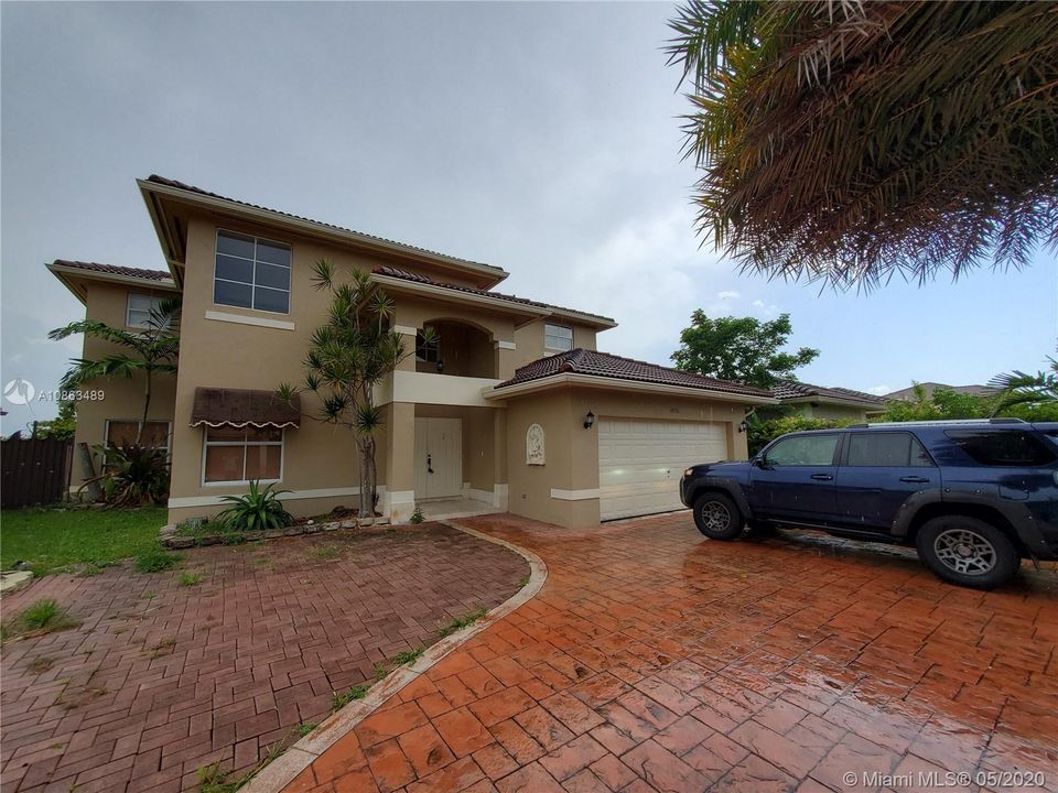 Recently Rented: $3,000 (4 beds, 3 baths, 2606 Square Feet)