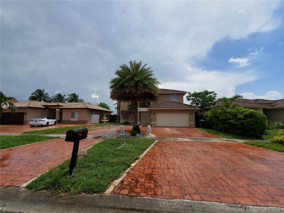 Recently Rented: $3,000 (4 beds, 3 baths, 2606 Square Feet)