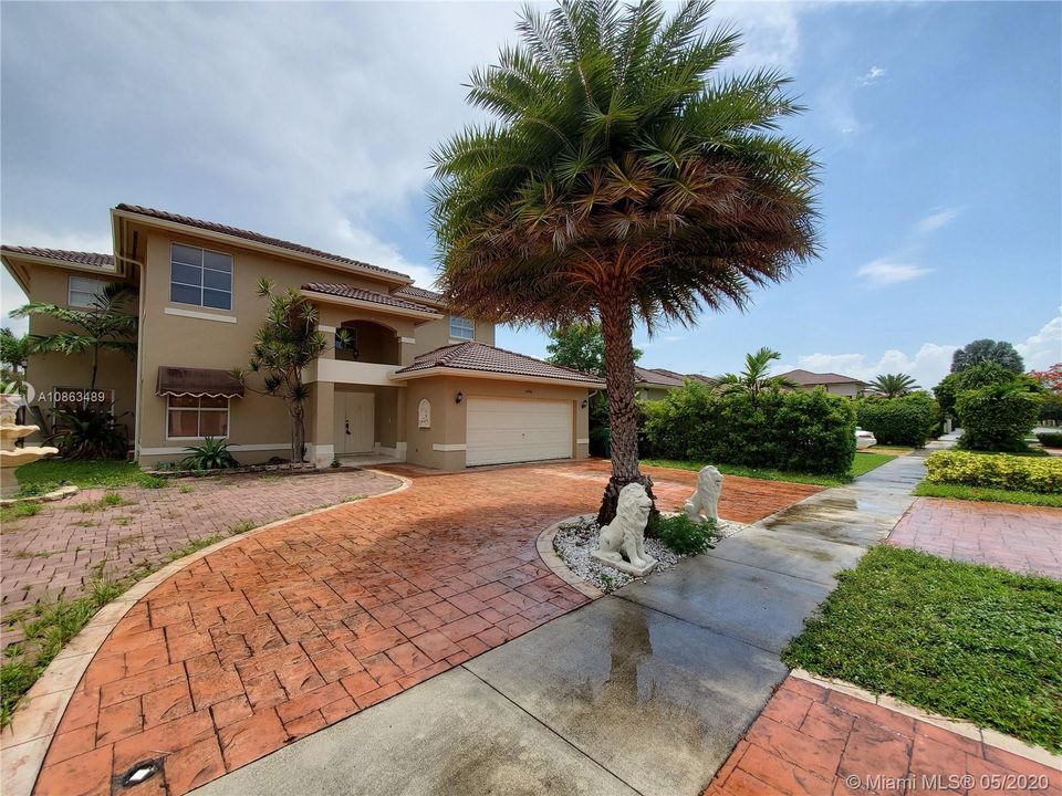 Recently Rented: $3,000 (4 beds, 3 baths, 2606 Square Feet)