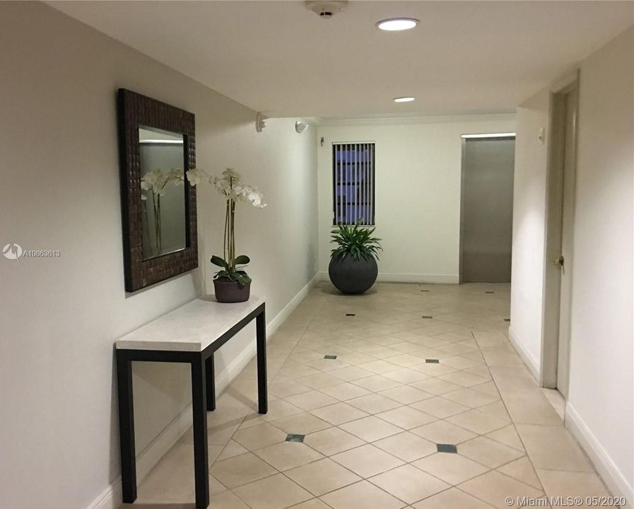 Recently Sold: $450,000 (2 beds, 2 baths, 1058 Square Feet)