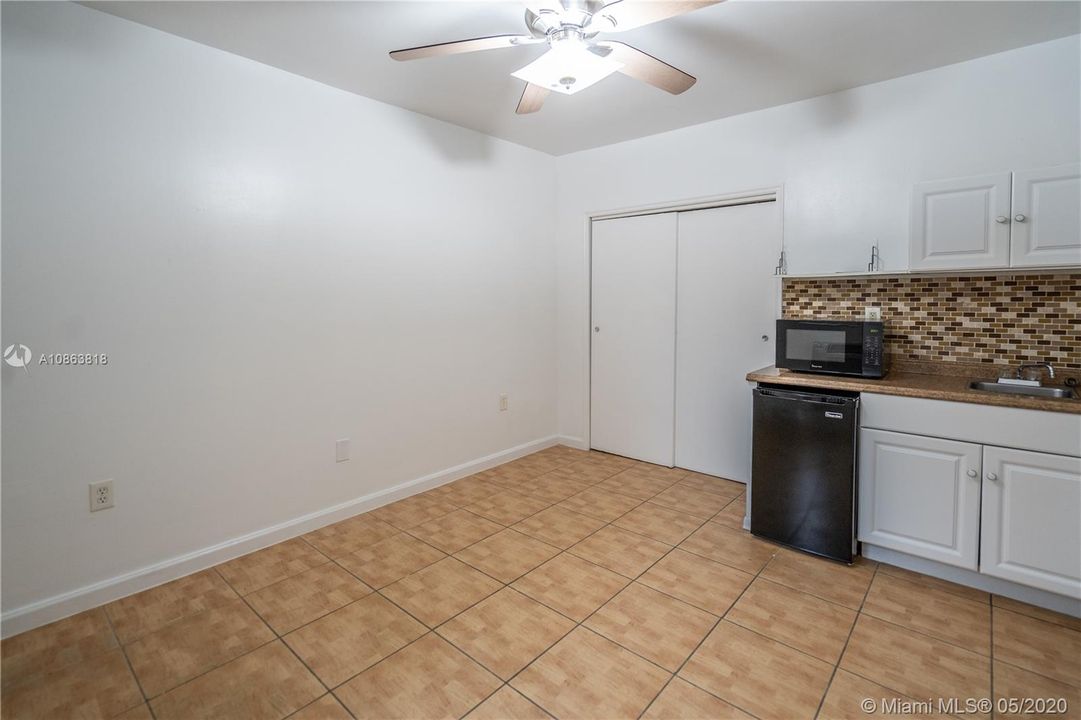 Недавно арендовано: $875 (0 спален, 1 ванн, 400 Квадратных фут)