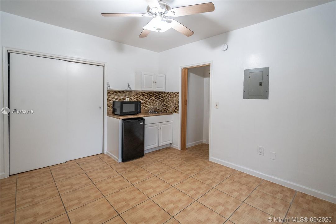 Недавно арендовано: $875 (0 спален, 1 ванн, 400 Квадратных фут)