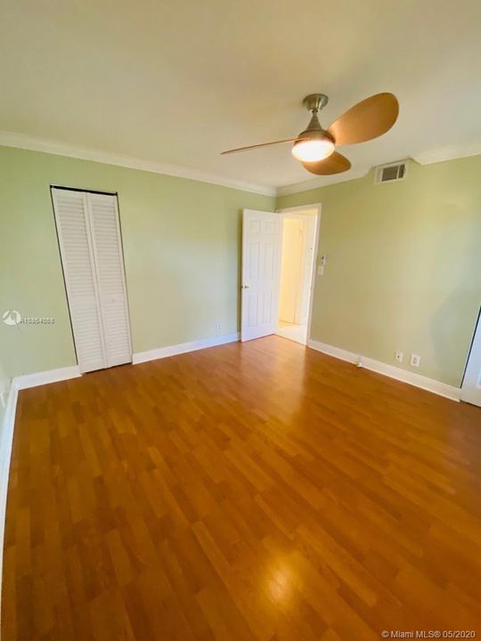 Recientemente alquilado: $1,350 (2 camas, 1 baños, 1000 Pies cuadrados)