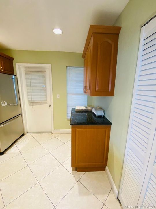 Recientemente alquilado: $1,350 (2 camas, 1 baños, 1000 Pies cuadrados)