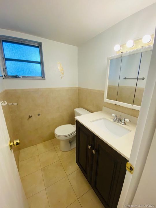 Recientemente alquilado: $1,350 (2 camas, 1 baños, 1000 Pies cuadrados)