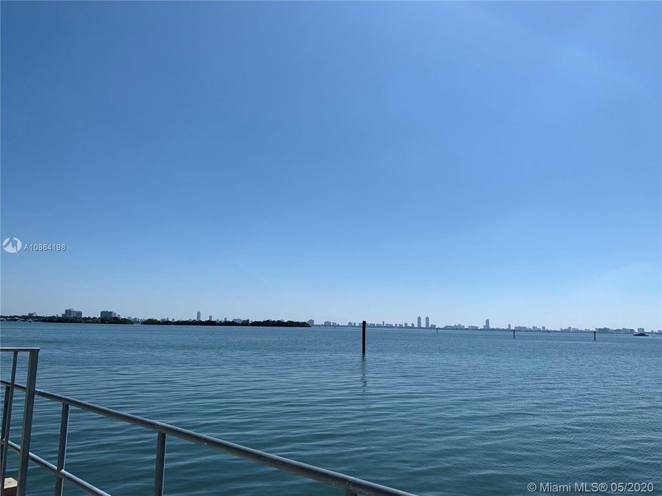 Recently Sold: $180,000 (1 beds, 1 baths, 831 Square Feet)