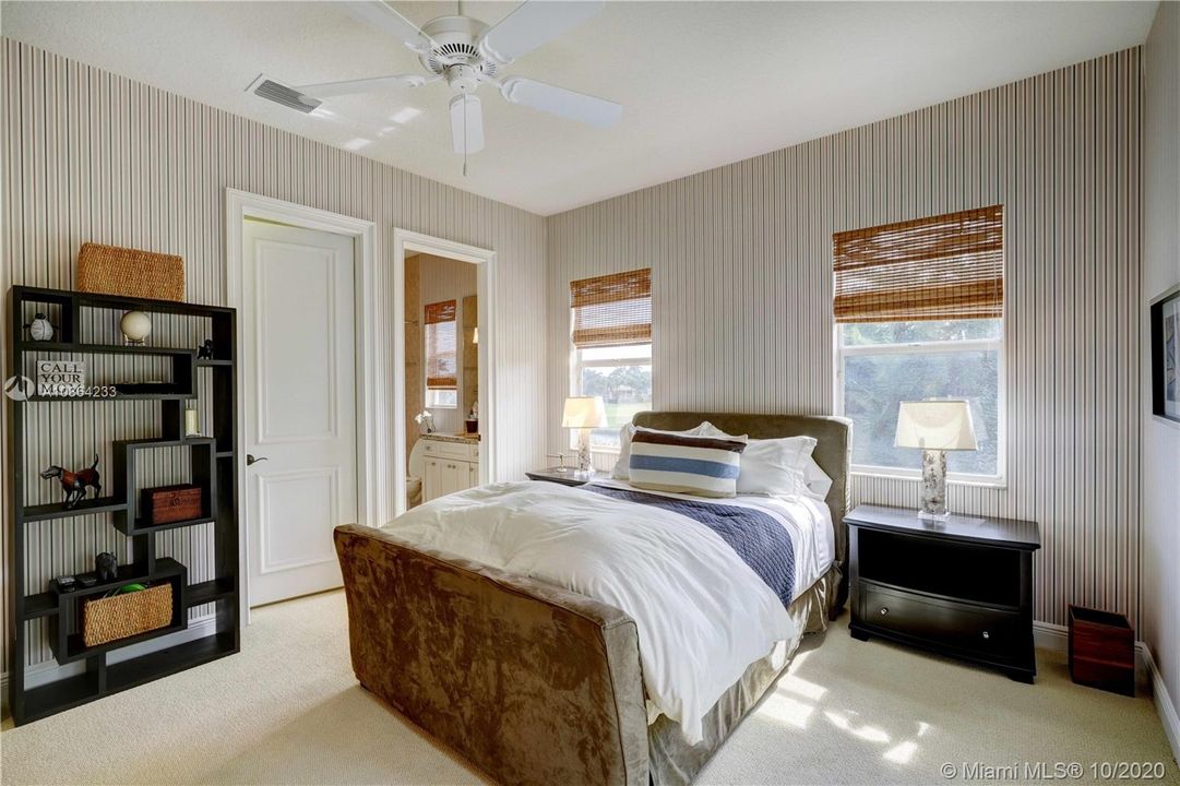 Recently Sold: $1,845,000 (5 beds, 6 baths, 5360 Square Feet)
