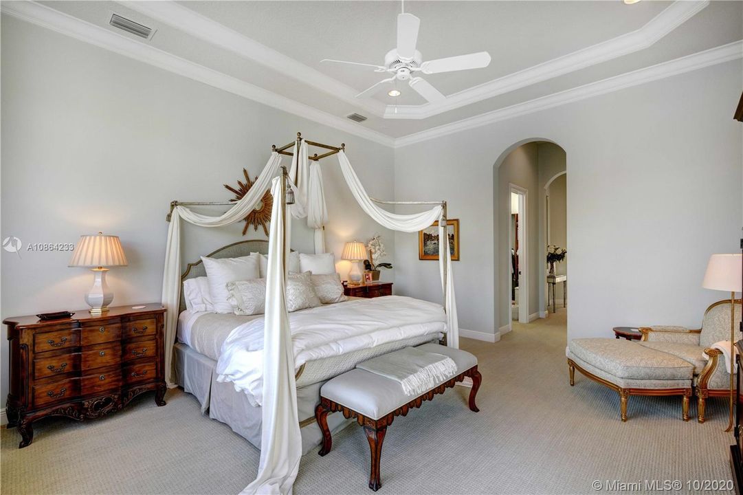 Recently Sold: $1,845,000 (5 beds, 6 baths, 5360 Square Feet)